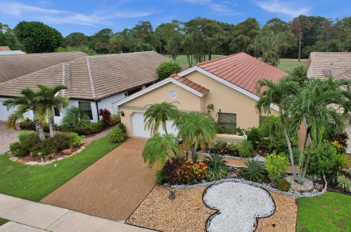 11111 Highland Cir, Boca Raton, FL 33428-2719