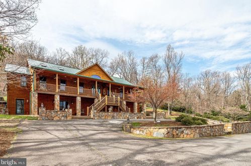 3714 Mountain Rd, Haymarket VA  20169-1739 exterior