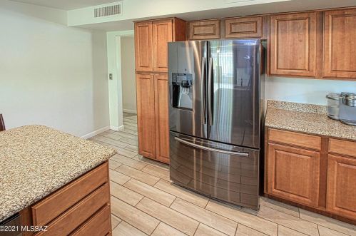 2261 Rainbow Vis Dr, Tucson AZ 85712-2914 exterior