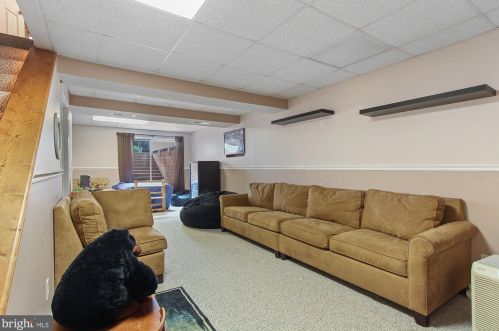 100 Brook Meadow Cir, Shrewsbury PA  17361-1236 exterior