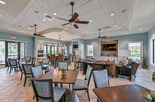 16157 Camden Lakes Cir, Naples FL  34110-2880 exterior