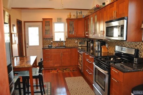 107 Cambridge Ave, Englewood NJ  07631-1707 exterior