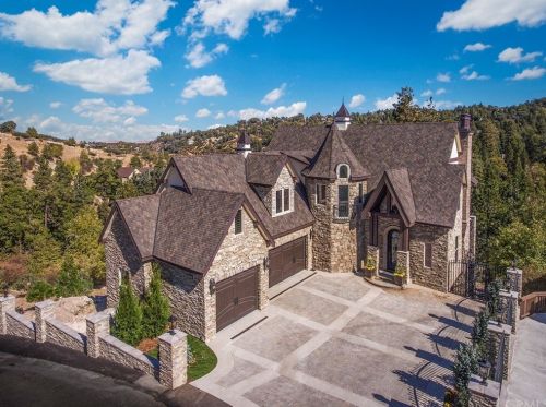826 Brentwood Dr, Lake Arrowhead, CA