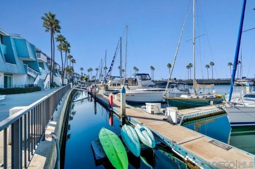 82 Montego Ct, San Diego CA  92118-3251 exterior