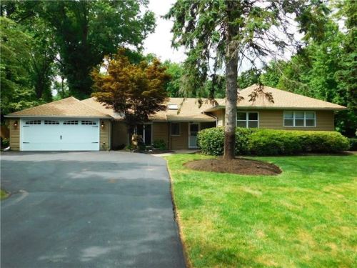 45 Crescent Dr, Princeton, NJ 08540-8422