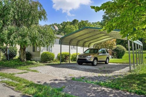 150 River St, Adah, PA 15410-1200