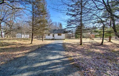 60 Wolf Dr, Jim Thorpe, PA 18229-2728