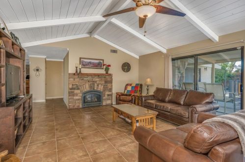 1047 Tyler Ave, Los Banos CA 93635-4839 exterior