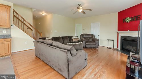38 Winchester Ct, Harpers Ferry, WV 25425-3626