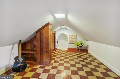 13100 Furnace Mountain Rd, Lovettsville VA  20180-2418 exterior