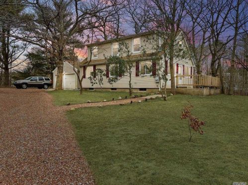 301 Radio Ave, Miller Place, NY 11764-3529