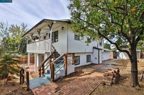 1325 4th St, Benicia, CA 94510-2863
