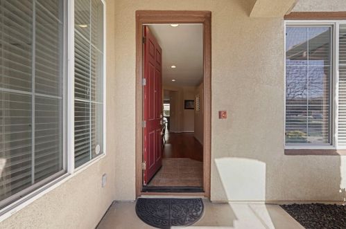 767 Red Barn Pl, Lathrop CA  95330-8975 exterior