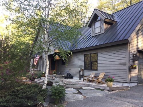 44 Pine Rd, Colbrook, CT 06021-7001