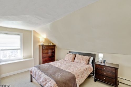 24 Burnham Rd, Greystone Park NJ  07950-1715 exterior