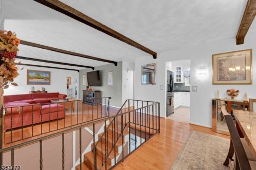 81 Mountain Cir, West Milford Lakes NJ  07480-3211 exterior