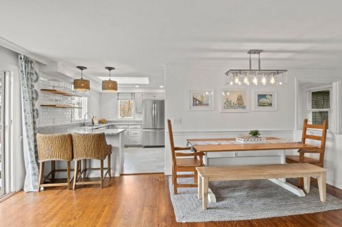 595 Riverview Dr, Chatham MA  02633-1117 exterior