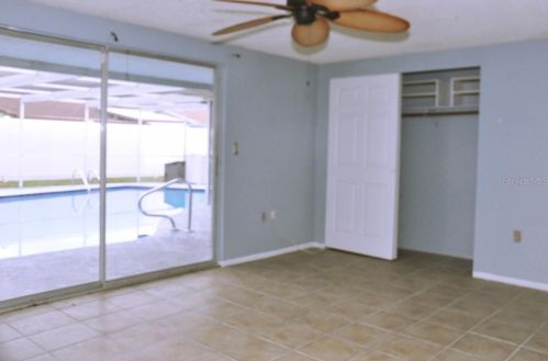 2142 Tumbleweed Dr, Tarpon Springs FL 34690-4553 exterior