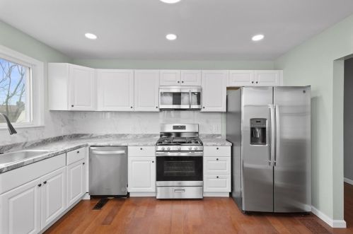 637 Bigelow St, Pittsburgh PA  15207-1205 exterior