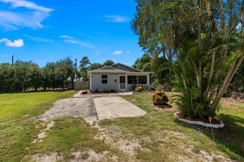 1185 16th Ave, Vero Beach, FL 32960-3789