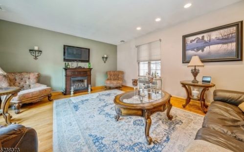 716 Avenue C, Bayonne NJ  07002-2542 exterior