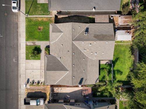 6135 Shoshone Dr, Manteca CA  95336-2562 exterior