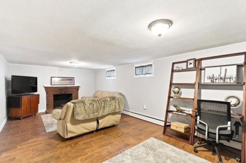 44 Houghton St, Woburn MA 01801-3551 exterior