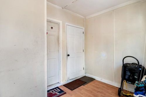 545 Vincent Ave, Bronx, NY 10465-1718
