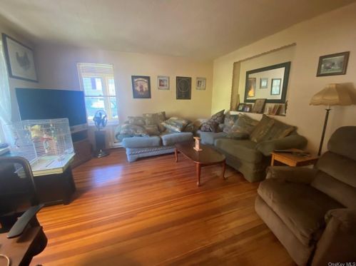 137 Pleasant Street Ext, Monticello, NY 12701-3703