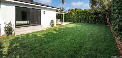 12432 La Maida St, North Hollywood CA  91607-3507 exterior