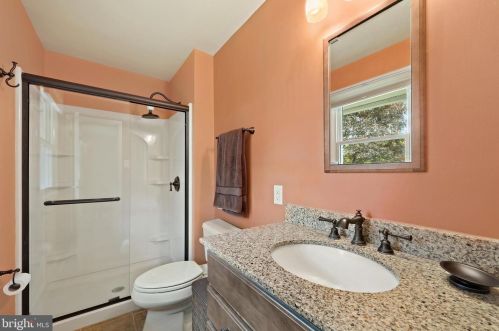 2206 Youngs Dr, Haymarket VA  20169-1534 exterior