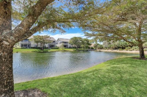 6355 Lexington Ct, Naples, FL 34110-9038