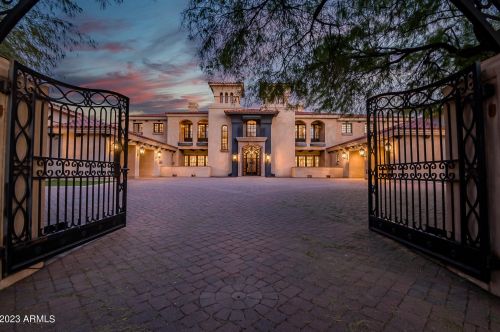 41 Biltmore Est, Phoenix AZ 85016-2819 exterior