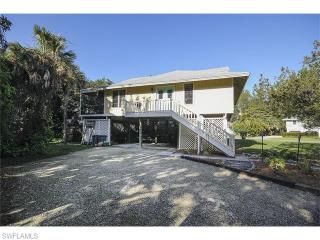 1576 Wilton Ln, Sanibel, FL 33957-4223