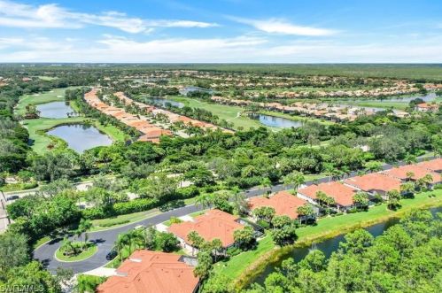10325 Cape Roman Rd, Bonita Springs, FL 34135-1713