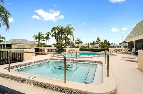 5 Greens Blvd, Lehigh Acres, FL 33936-5284