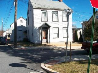 151 Madison St, Bethlehem, PA 18017-6807