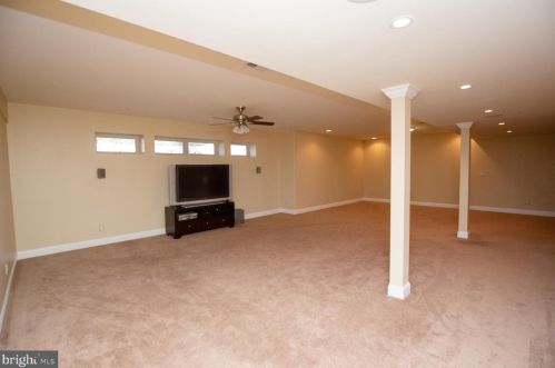 108 Gift Cir, Prospectville PA 19002-2732 exterior