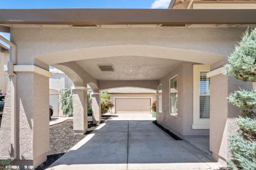 2321 Barn Swallow Ct, Elk Grove CA  95757-8140 exterior