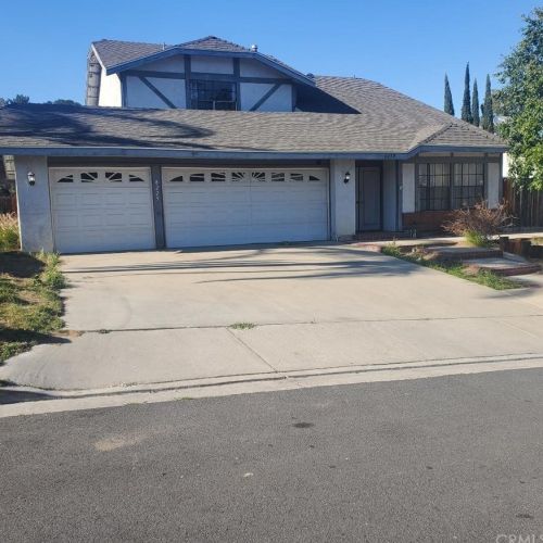 8229 Whispering Tree Dr, Riverside, CA 92509-7315