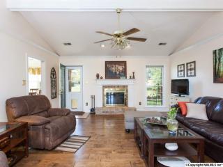2315 Magna Carta Pl, Huntsville, AL 35803-2186