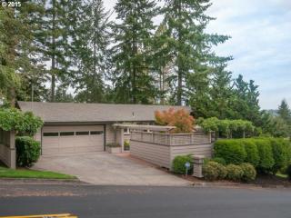329 39th Ave, Eugene, OR 97405-2068