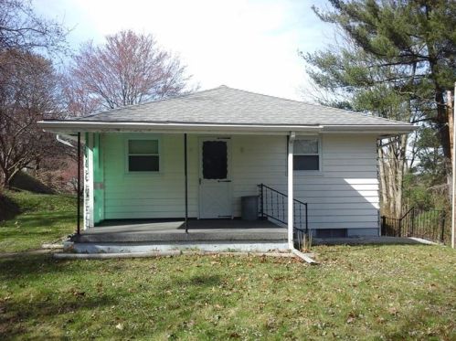 3708 6th Ave, Beaver Falls, PA 15010-1919