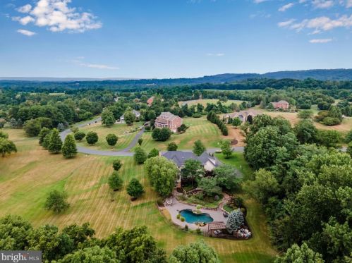 644 Southridge Dr, Navy Sup Dpt PA  17055-6025 exterior