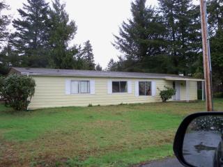 1525 Washington St, Waldport, OR 97394-9217
