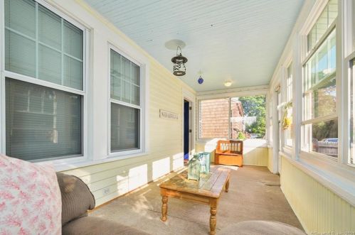 26 Ross St, Milford, CT 06460-3520