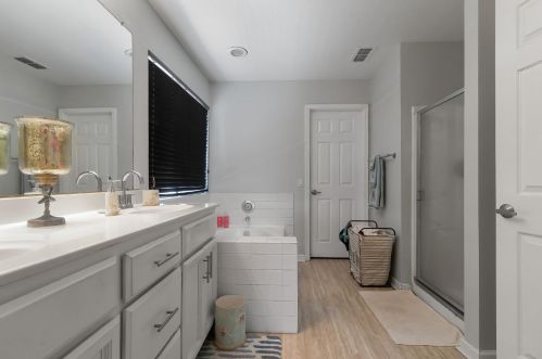 6501 Kenbridge St, Elk Grove CA  95758-6313 exterior