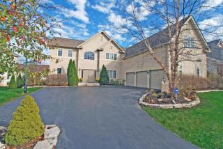 8374 Autumnwood Way, Dublin, OH 43017-8887