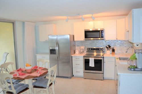 291 Collier Blvd, Marco Island, FL 34145-4858