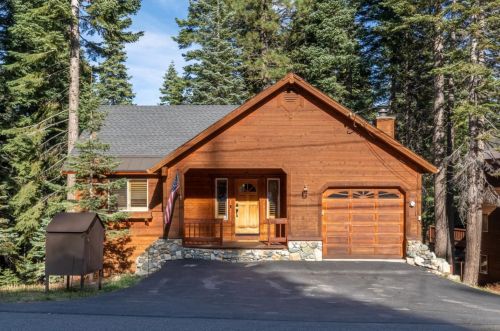 14128 Hansel Ave, Truckee, CA 96161-6300